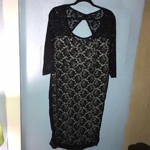 Black Lace Body-con Dress